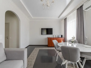 Апартаменты на улице Коммуны 2