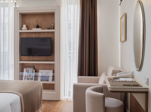 Отель Delita City