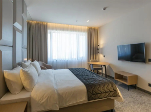 Mona Plaza Hotel