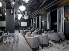 Отель Imperial Palace