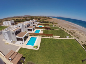 Antonoglou Beach Villa