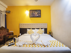 Yash Residency Assi Ghat Hotel