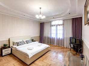 Апартаменты на Куйбышева Ирины Савельевой в центре курортного бульвара