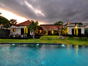 Majestic Villa