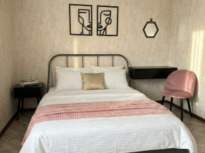 Uyutnaya na 4 Gostya na ul Pobedy 10: DK Himik Short-trek Centr Flat
