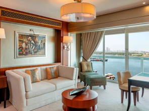 Sheraton Dubai Creek Hotel & Towers