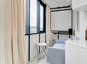 Апартаменты Morskaya Simfonya-2 с 2 сан.узлами, проектором на балконе, бассейном на территории Люкс