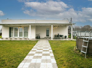 Roskoshny S Baney Private house