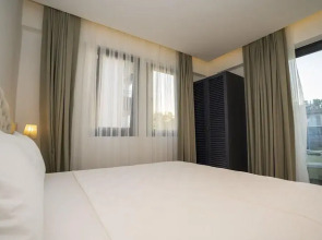 Апарт-отель Channel Suites