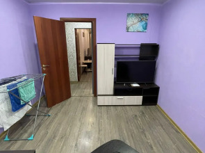 Апартаменты 2-х комнатная на 50 лет Октября 9