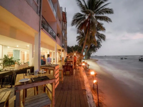 Hikkaduwa Beach Resort Hotel