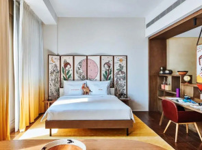 Отель 25hours Hotel Dubai One Central