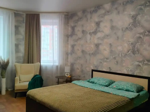 Na Prospekte 70 Let Oktyabrya Flat