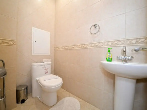 Трёхкомнатные апартаменты на Маршала Чуйкова