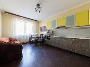 Апартаменты с 3 спальнями на Моисеенко 5 - 8 человек