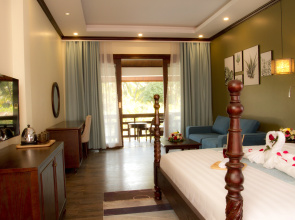 Sunrise Garden House Hotel