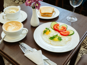 Отель Аристократ