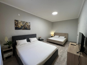 Uyutnaya Kvartira V Alexhome Flat