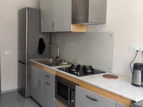 Uyutnaya Na Beregu Morya Flat