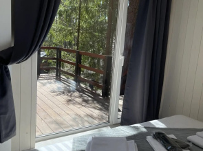 Na Beregu Ozera Private house