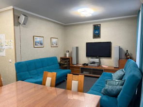 Апартаменты 3 комнаты в Центре рядом с Электричкой на Море