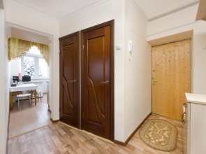 Квартира Двухкомнатная на Тельмана 5