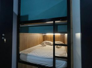 Хостел Moon Sky 24/7