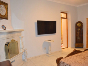 Частный Дом с Беседкой на Проспекте Дзержинского 25