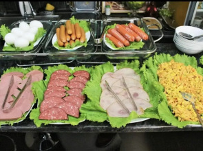 Отель Qeroli old town