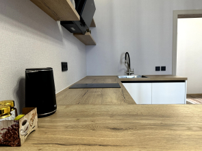 Аппартаменты "Эленика" двухкомнатная квартира в Махачкале с видом на озеро и мечеть