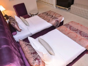 Отель Lake Palace 