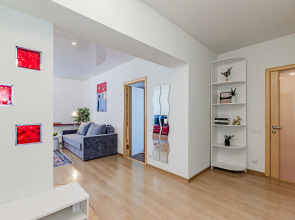 Квартира с Двумя Спальными Рядом с Ривьерой