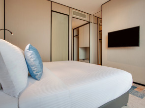 Отель Lemon Tree Hotel Jumeirah Dubai