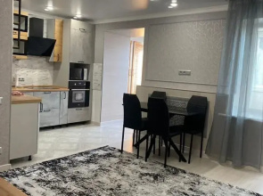 Uyutnaya Na Narodnom Bulvare 104 Flat