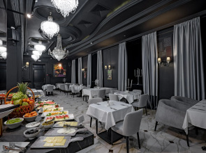 Отель Imperial Palace