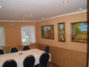 Отель Золотой улей