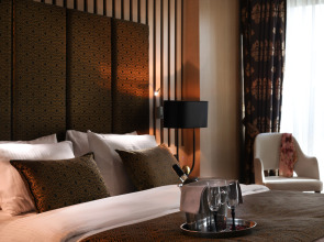 Отель Pell Palace Hotel & Spa