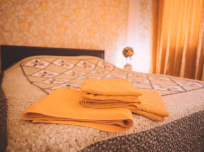 Отель Корона