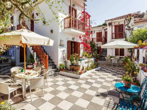 Amalthia Studios Apartments