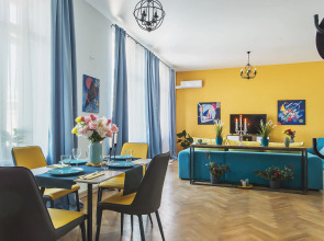 Квартира GM Apartments в легендарном Доме на Набережной