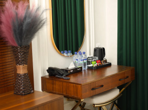 Отель Aliz Boulevard