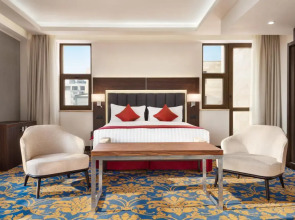 Отель Ramada and Suites by Wyndham Yerevan