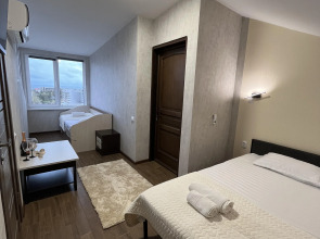 Na Pontiyskoy 16 Guest House