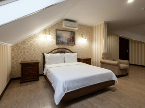 Zolotoj Dom Guest House