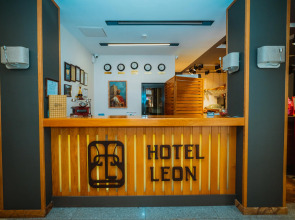 Отель Leon Boutique Hotel 4