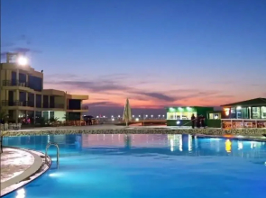 Golden Beach By Sham Baku Hotel