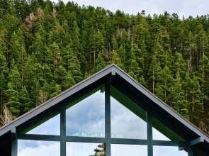 Private house Dom U Reki Katun