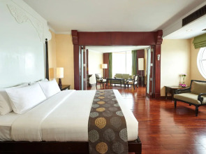 Отель Long Beach Garden Hotel & Pavilions