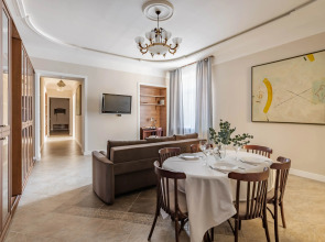 Квартира писателя в центре Петербурга с бесплатной парковкой