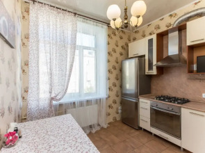 Квартира Типанова 16